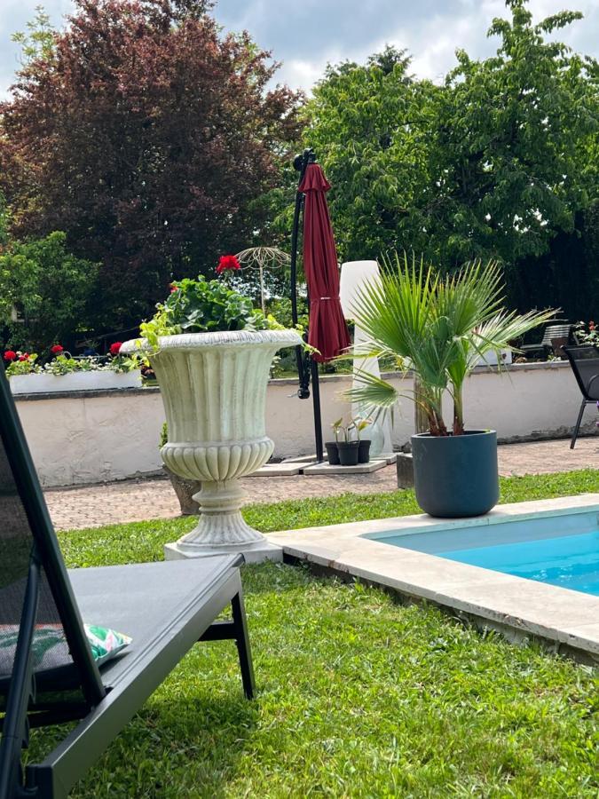 L'Escale Chambres Et Table D'Hotes Verdun-sur-le-Doubs Exterior foto